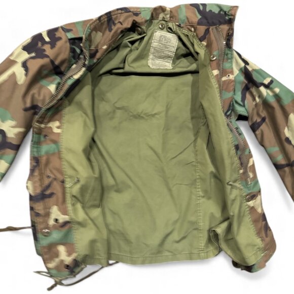 Vintage U.S. Army Cold Weather Field Coat – Woodland Camo – Medium Regular - Picture 4 of 7